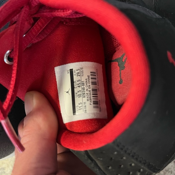 Nike Air Jordan Executive GS Black Red High Top Shoes 820240-001 Men Size 11.5 - Picture 4 of 4